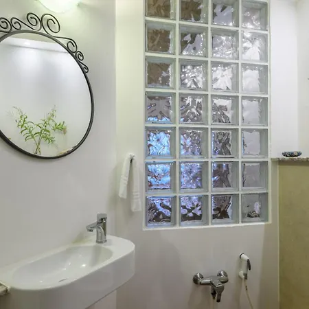 Ca Lucciola 12 By Marche