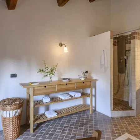 Ca Lucciola 12 By Marche