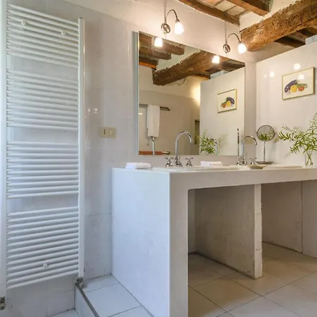 Ca Lucciola 12 By Marche Willa